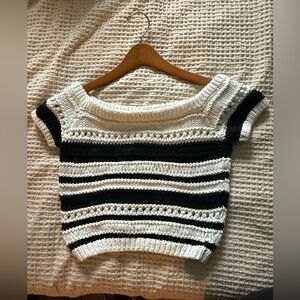 100% cotton black and white Intermix knit crochet top size petite